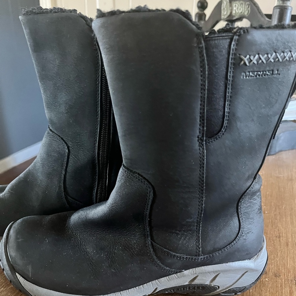 Merrell Women's Encore 4 Tall Zip Polar Waterproof boot. Excellent condition
